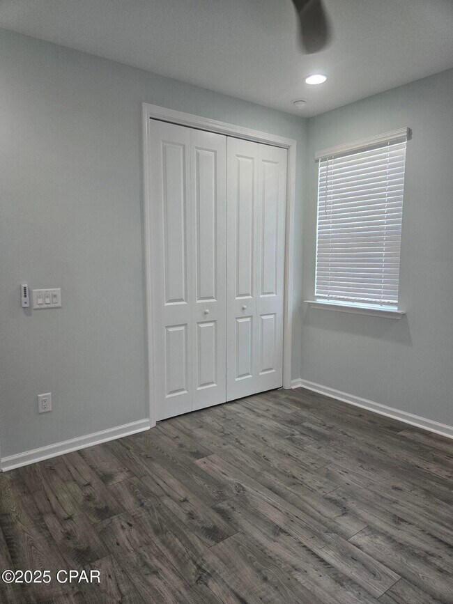 Building Photo - 8676 Coral Reef Wy