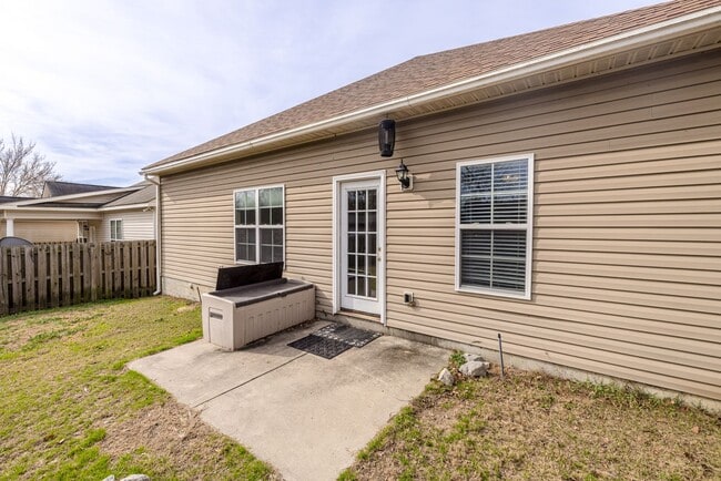 Building Photo - 528 Casey Ct