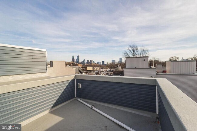 Building Photo - 3030 W Girard Ave