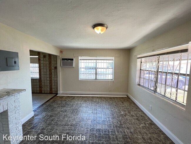 Building Photo - 2 br, 1 bath House - 740 NW 4th Street