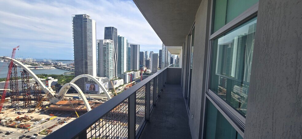 Building Photo - 60 NE 14th St