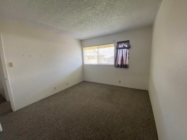 Building Photo - 139MAT