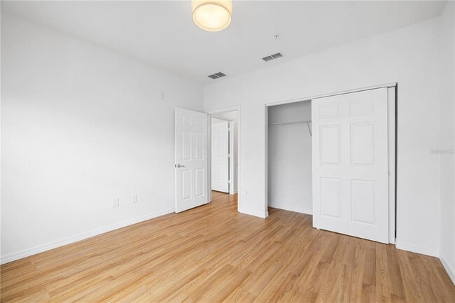 Building Photo - 2532 Grand Central Pkwy