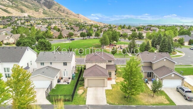 Building Photo - 4098 Hayes Cir