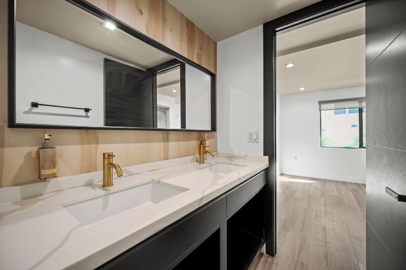 Building Photo - 1139 Bellevue Ave