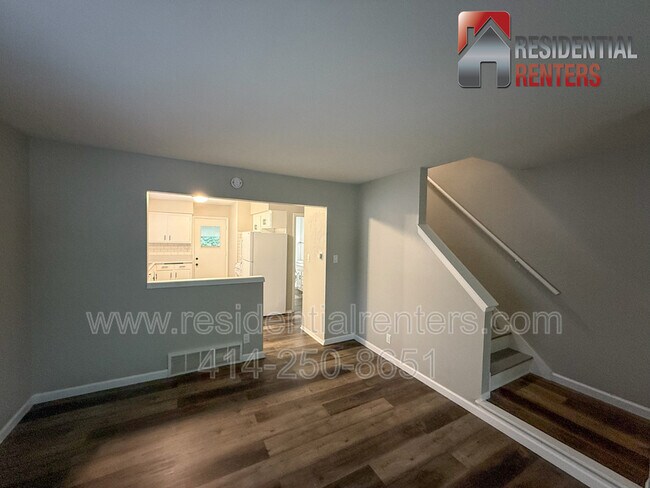 Building Photo - 5826 N 117th St