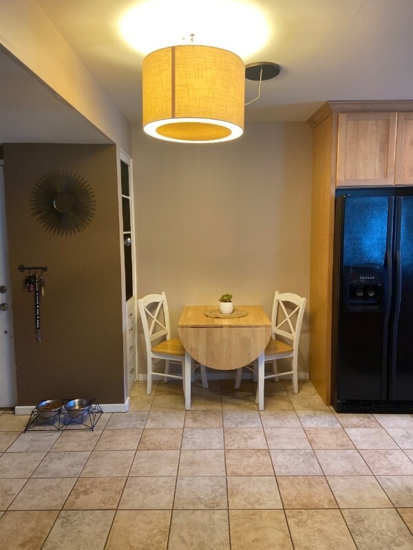 Building Photo - 6 3rd Pl