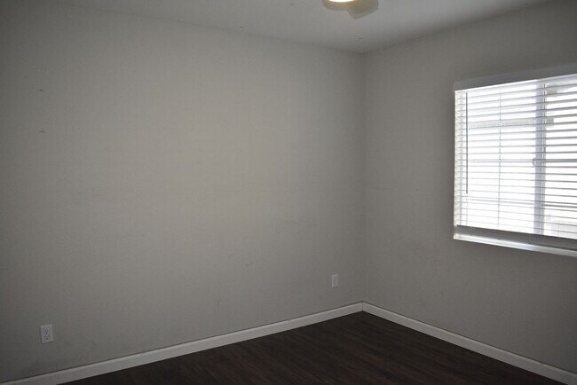 Building Photo - 3251 Foxton Wy