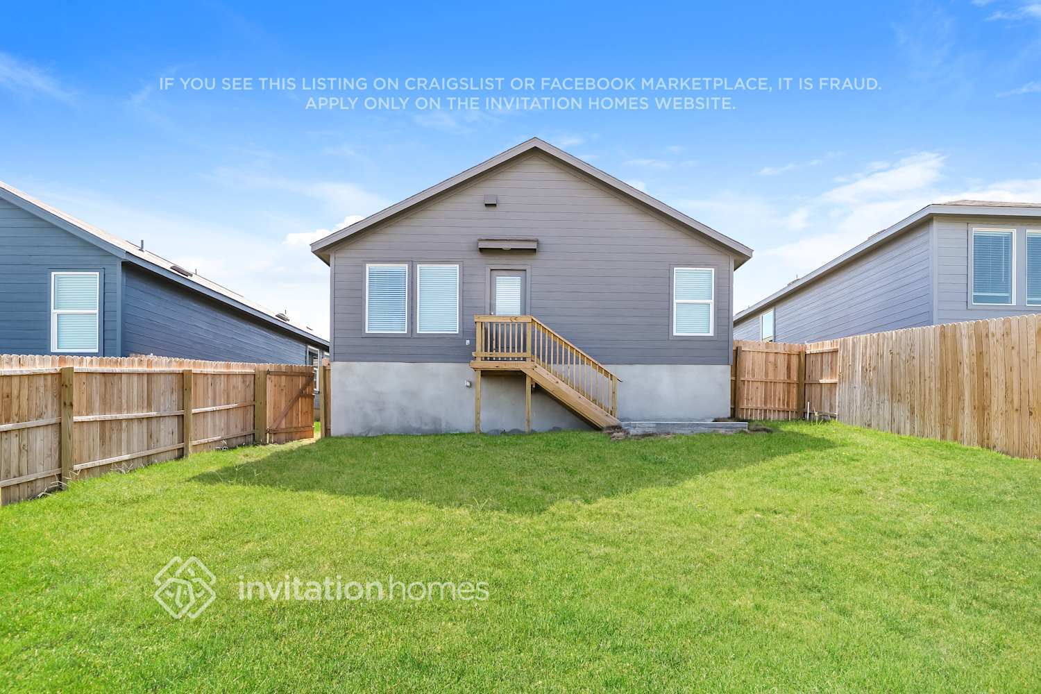 Building Photo - 3222 Roslyn Grist