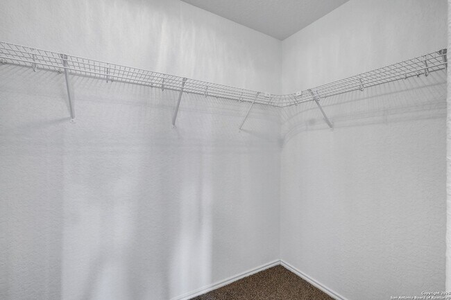 Building Photo - 10511 Cosmos Canyon