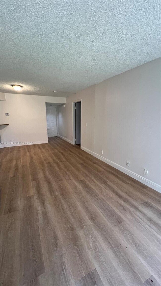 Building Photo - 8851 Wiles Rd