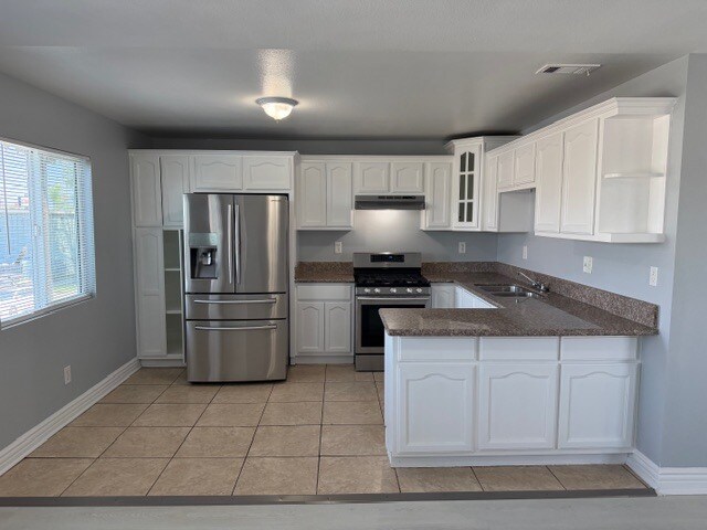 Building Photo - 238 E 73rd St