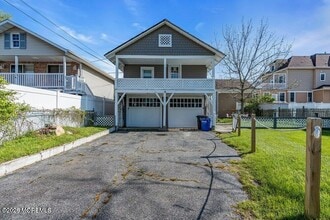 Building Photo - 504 8th Ave