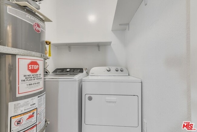 Building Photo - 4905 Coolidge Ave