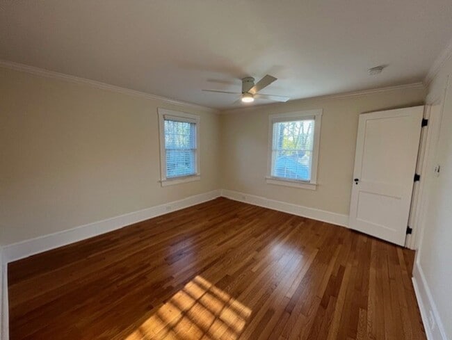 Building Photo - Beautifully Updated House in Forest Hills!