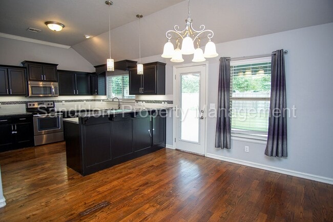 Building Photo - For Lease | Jenks | Available Now!