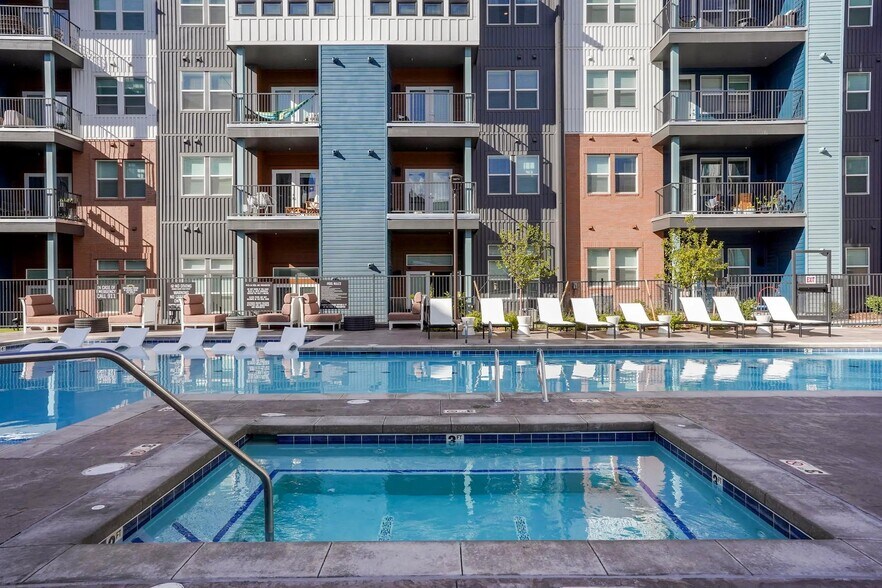 Building Photo - 185 Polaris Pointe