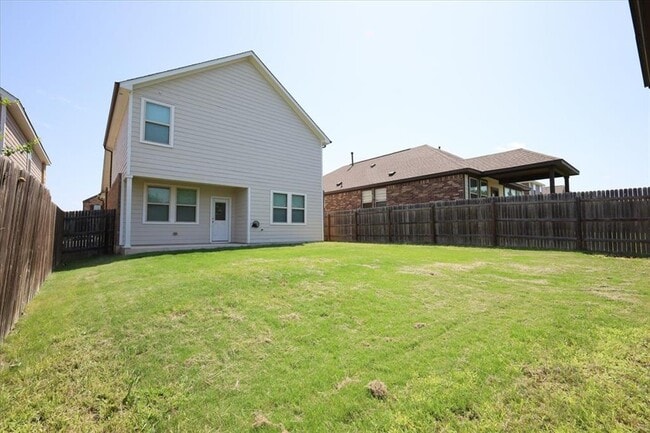 Building Photo - 7403 Albany Dr