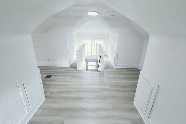 Building Photo - 91 Westwood Ave