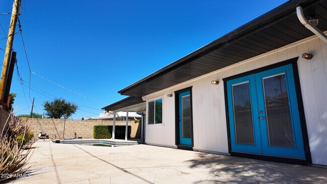 Building Photo - 8637 E Keim Dr