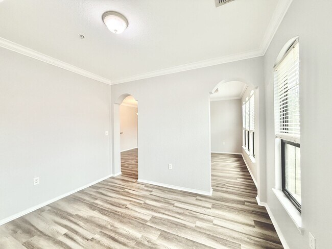 Building Photo - 2725 Via Cipriani