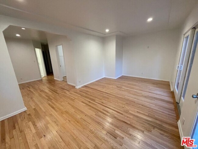 Building Photo - 45 Thornton Ave