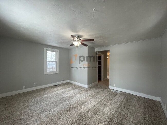 Building Photo - 406 A St