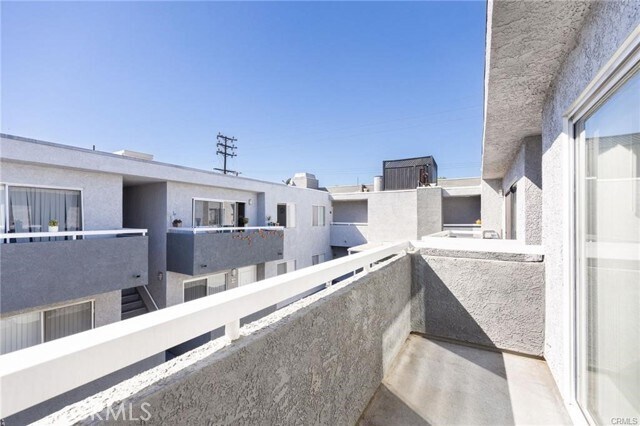 Building Photo - 4406 Cahuenga Blvd