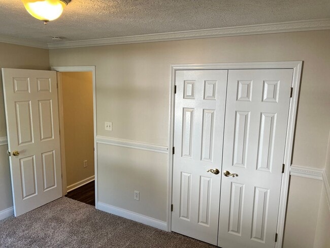 Building Photo - Beautiful 4br, 2.5 bath home in the Jack B...