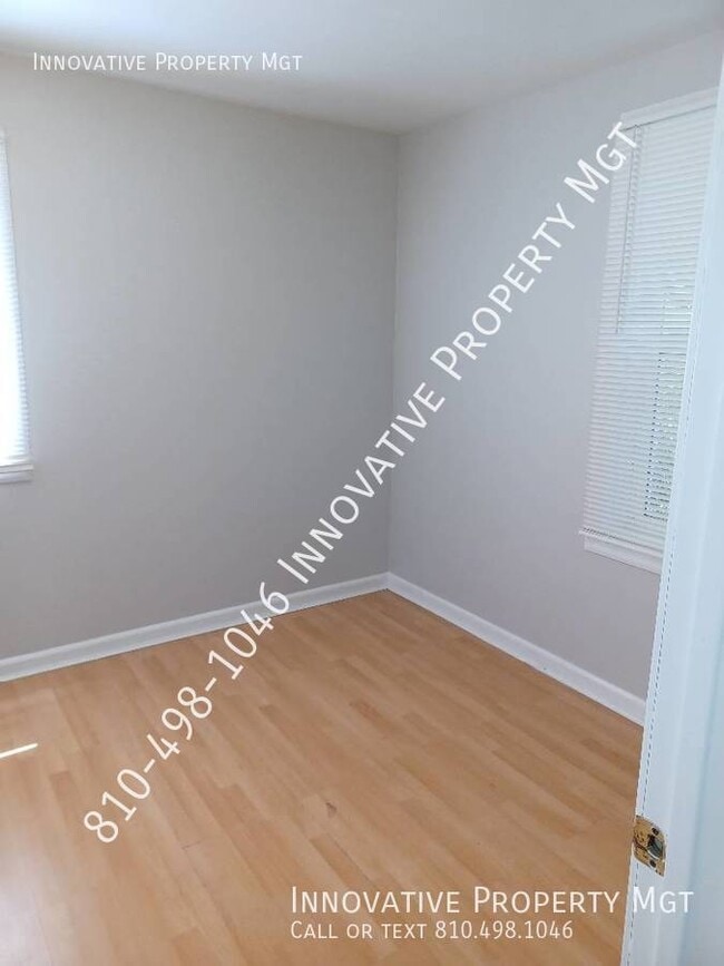 Building Photo - 3042 Leta Ave