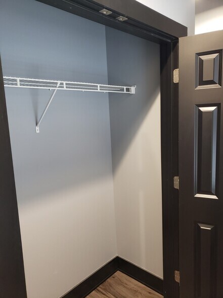 Building Photo - 329 S Washington Sq