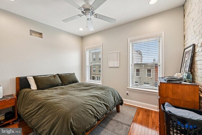 Building Photo - 503 S Bouldin St