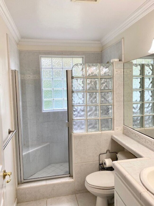 Building Photo - Spacious 2 Bedroom Home with Office, Quiet and Peaceful Alta Sierra Location