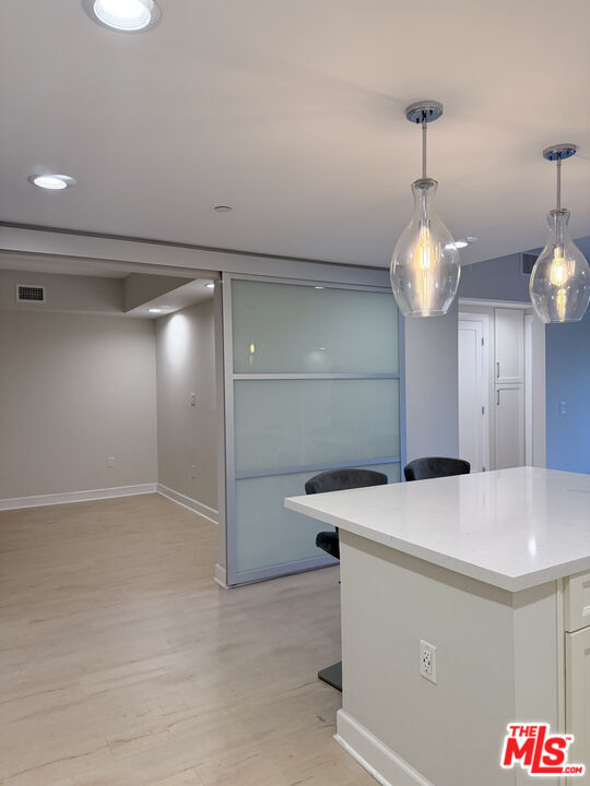 Building Photo - 5015 Balboa Blvd