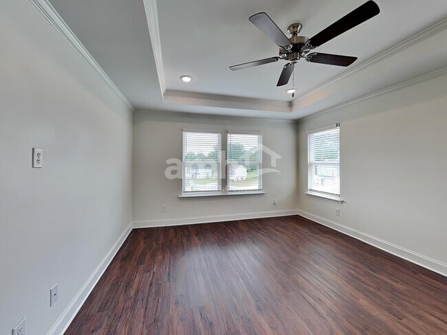 Building Photo - 4080 Chivalry Dr