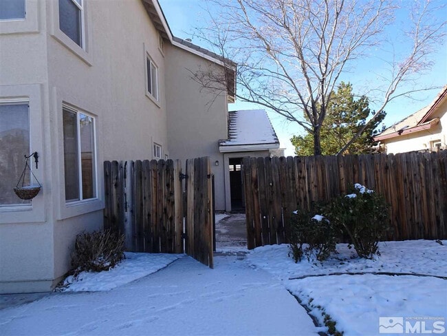 Building Photo - 7021 Heatherwood Dr