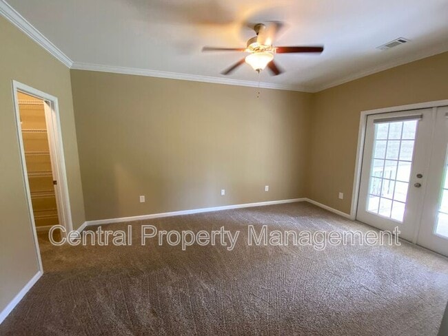 Building Photo - 53 Barnwood Cir