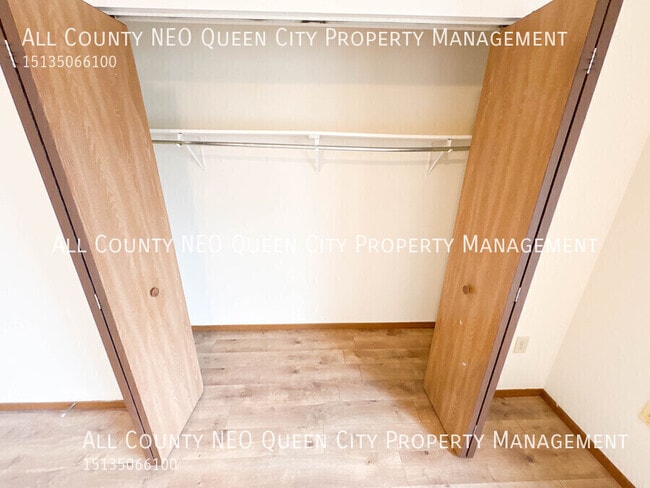 Building Photo - 2745 Brookshire Ln