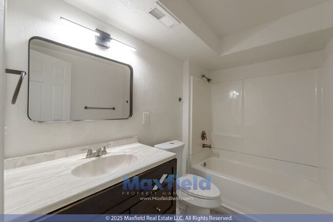Building Photo - SHORT TERM LEASE AVAIL - 6BD 4BTH 2GAR - Home in Lehi - 6 Month Lease available