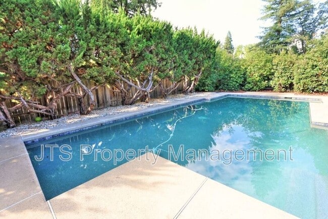 Building Photo - 9221 Rock Canyon Way