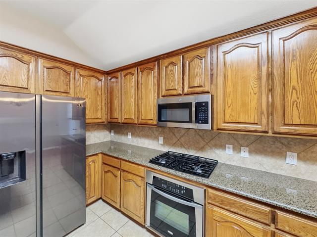 Building Photo - 11250 Luckenbach Dr