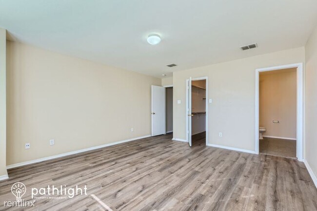 Building Photo - 2326 Manchester Lane UNIT
