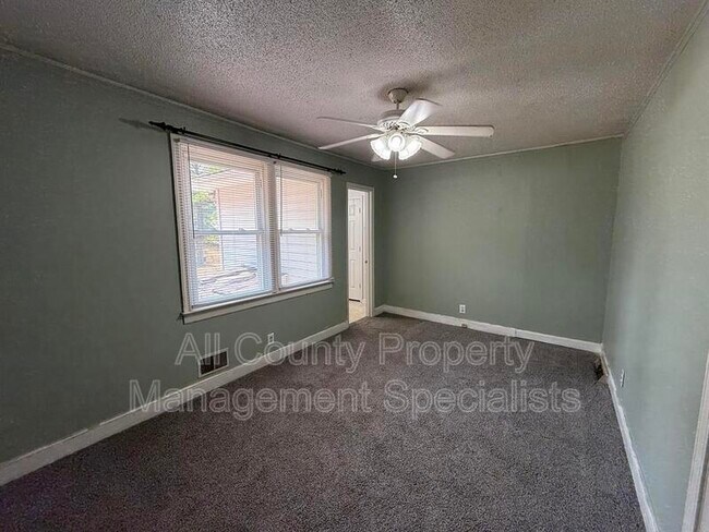 Building Photo - 123 Lanier Ave