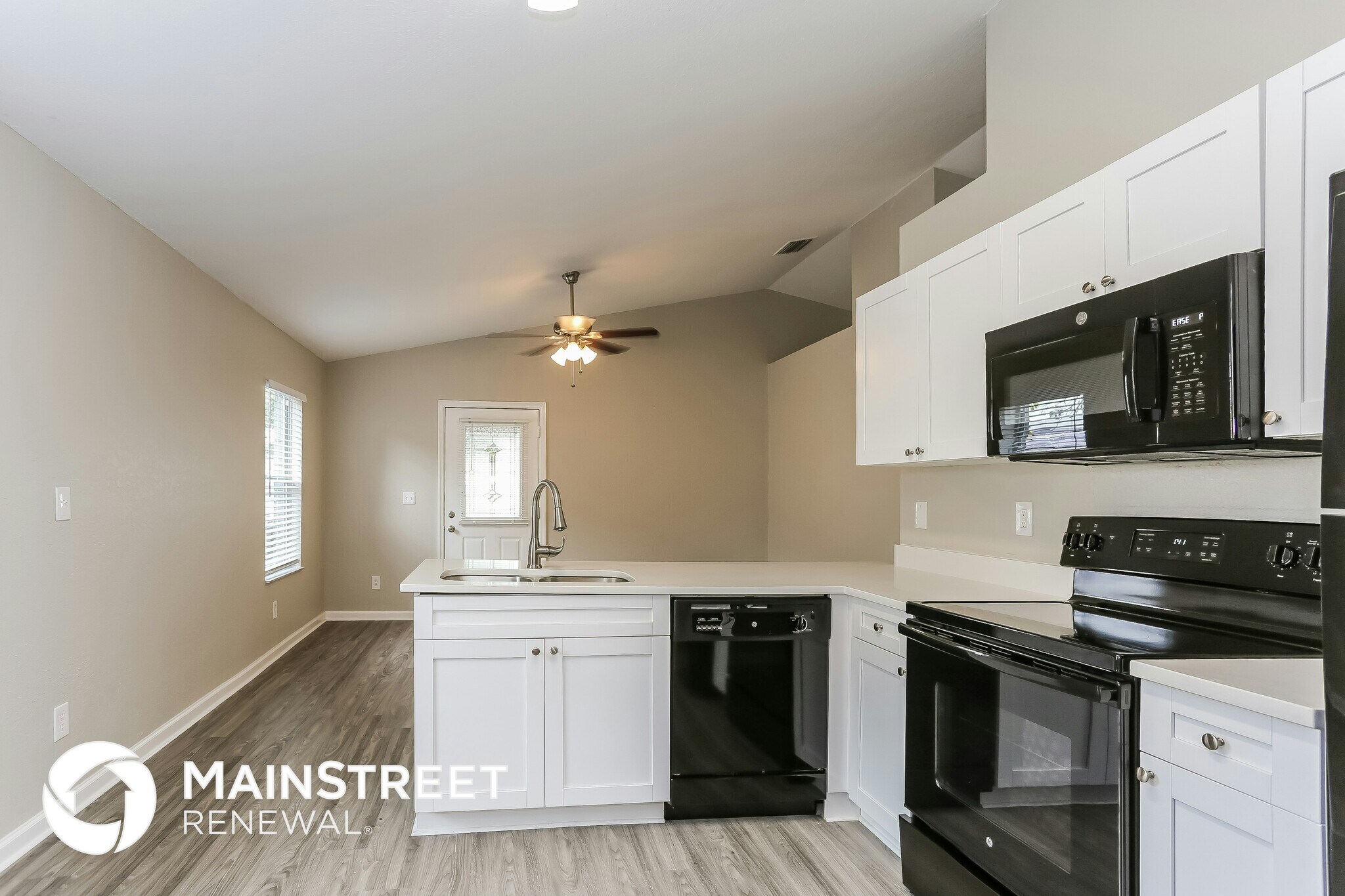 Building Photo - 1350 33rd St S