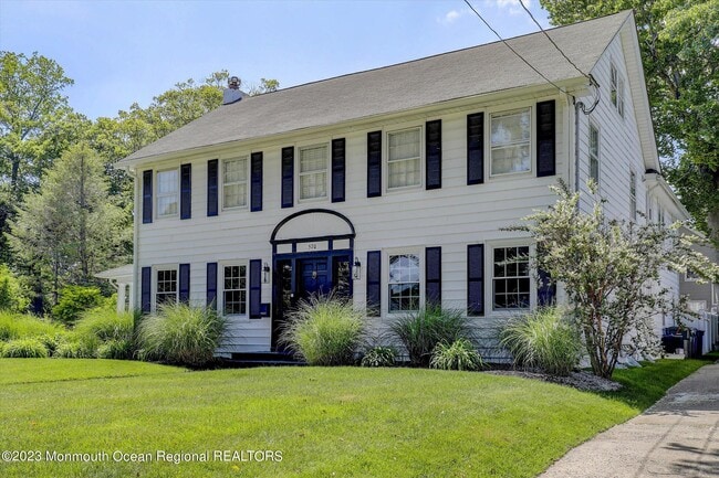 Building Photo - 570 N Edgemere Dr