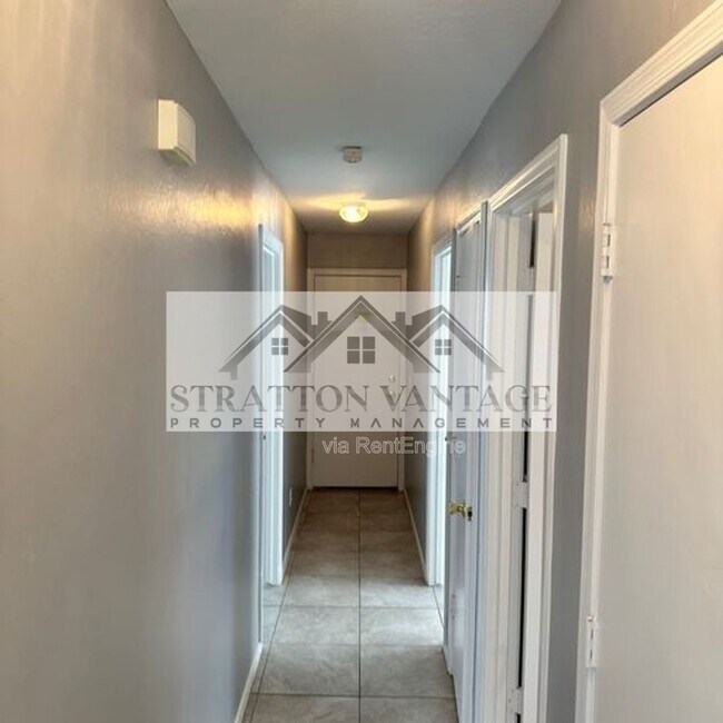 Building Photo - 12220 W Scotts Dr