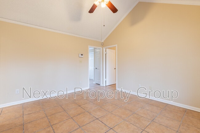 Building Photo - 10152 Yates Dr