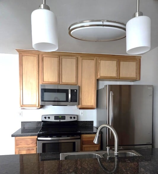 Stainless steel appliances. - 10982 Roebling Ave