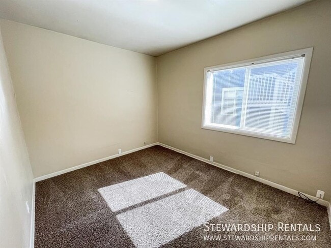 Building Photo - 1389 Ferry St