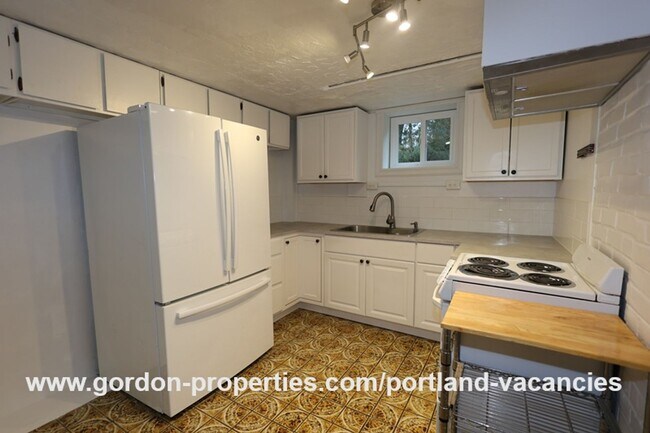 Building Photo - MOVE IN SPECIAL: SE 88th Ave - 2 bedroom a...